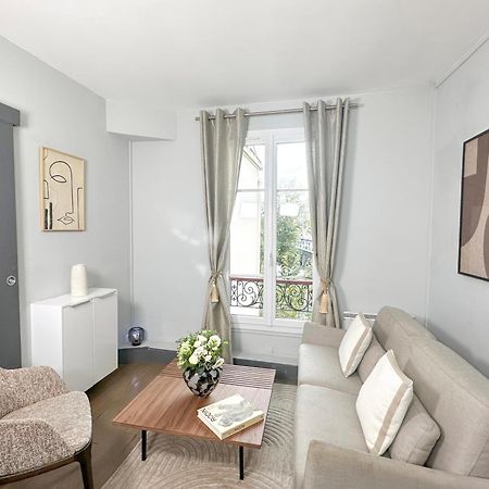 Stunning Apartment Near Eiffel Tower Paris Exterior foto