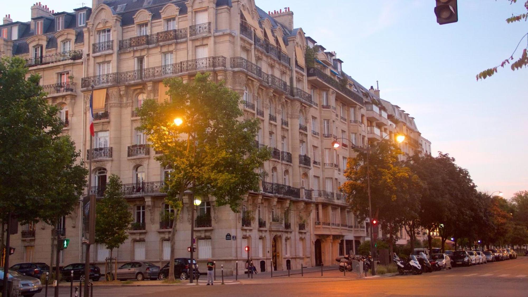 Stunning Apartment Near Eiffel Tower Paris Exterior foto